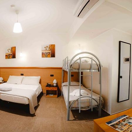 Accord Le Rose Hotell Palagiano Eksteriør bilde